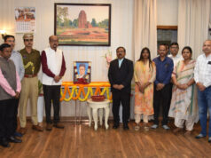 राज्यपाल श्री डेका ने वीर विनायक दामोदर सावरकर को श्रद्धांजलि दी