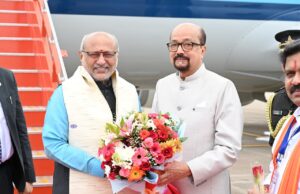 राज्यपाल श्री डेका ने उपराष्ट्रपति श्री राधाकृष्णन का किया आत्मीय स्वागत