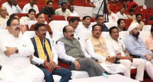 नमो सेवा-अनकही कहानियां : छात्रों ने प्रधानमंत्री श्री नरेन्द्र मोदी के 25 वर्षों की सेवा यात्रा का किया मंचन