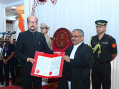 राज्यपाल श्री डेका ने न्यायाधिपति श्री कृष्न राम महापात्र को छत्तीसगढ़ उच्च न्यायालय के मुख्य न्यायाधीश पद की दिलाई शपथ
