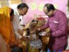 ‘बच्चों के अंदर अपना बचपना ढूंढता हूं…’ : जमीन पर बैठकर बच्चों संग खेले श्री अरुण साव