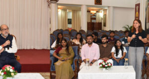 बस्तर की बदली तस्वीर को देश दुनिया तक पहुंचाएं सोशल मीडिया इन्फ्लुएंसर – राज्यपाल श्री डेका
