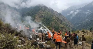 उत्तराखंड के जोशीमठ में हेलीकॉप्टर क्रैश, पायलट समेत 6 लोग थे सवार, सभी की मौत